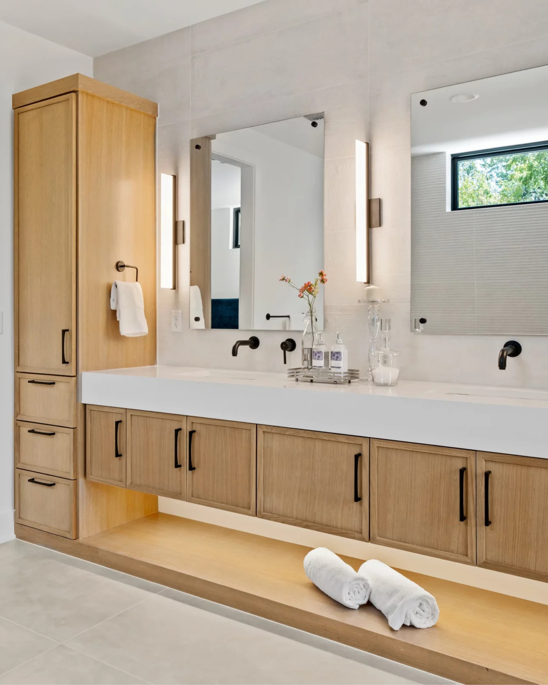 Leigh - 24"x48" - Light - Matte